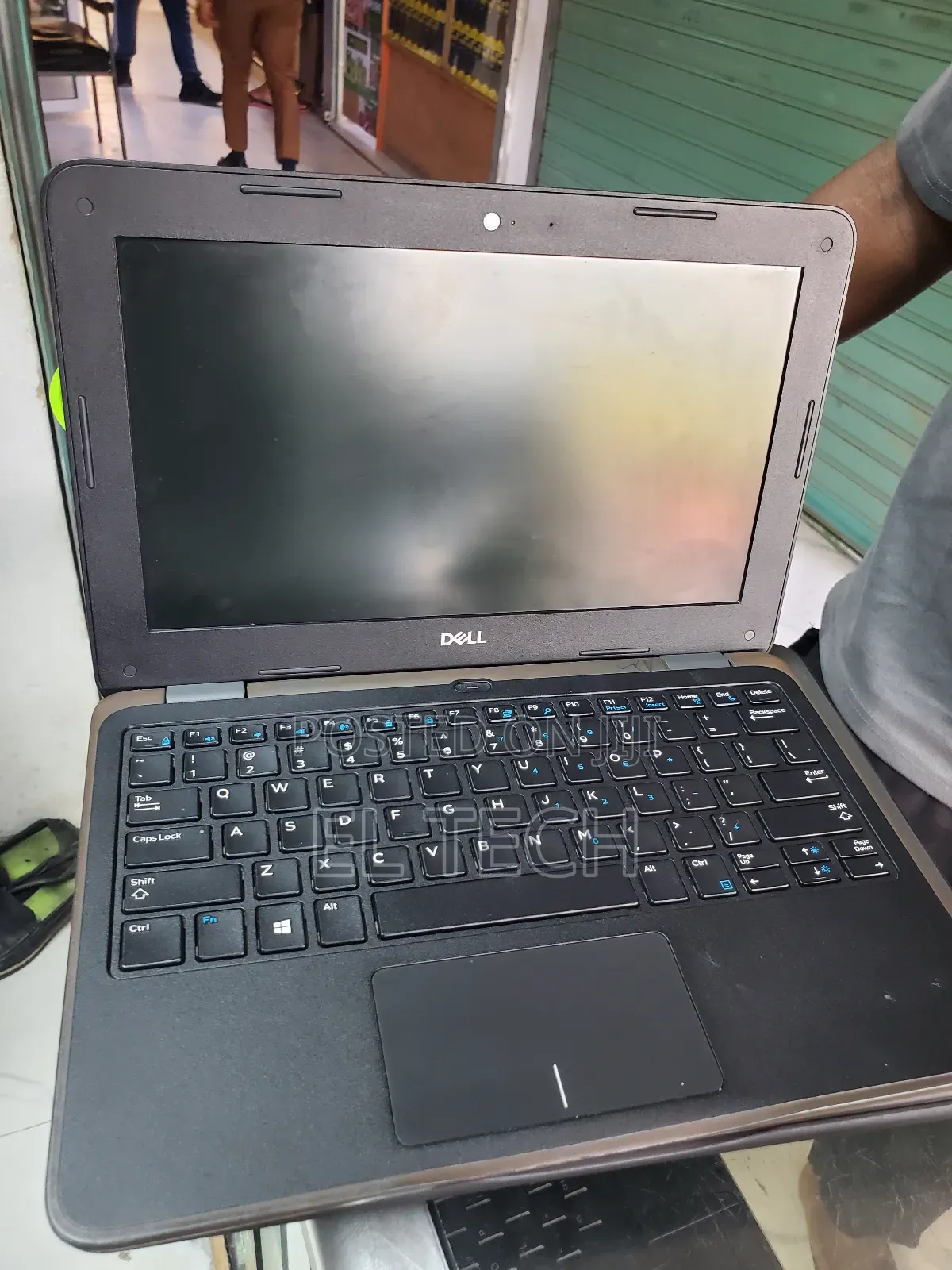 New Laptop Dell Latitude 3180 4GB Intel SSD 128GB