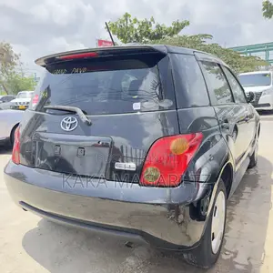 Toyota IST 2004 Black
