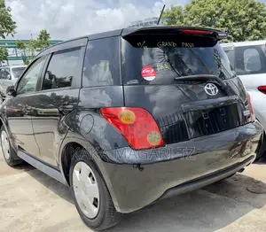 Toyota IST 2004 Black