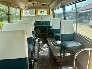 Toyota Coaster 2000 Yellow