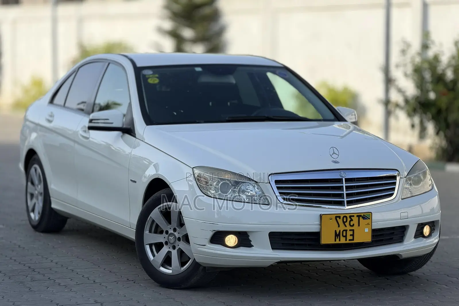 Mercedes-Benz C200 2010 White