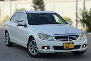 Mercedes-Benz C200 2010 White
