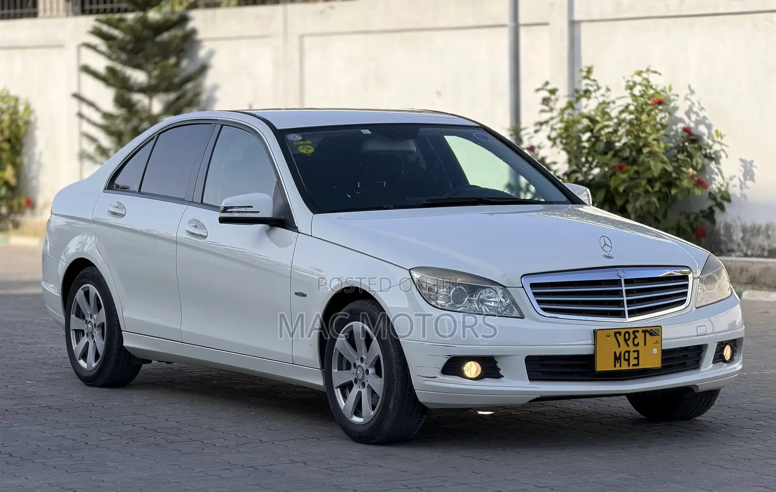 Mercedes-Benz C200 2010 White