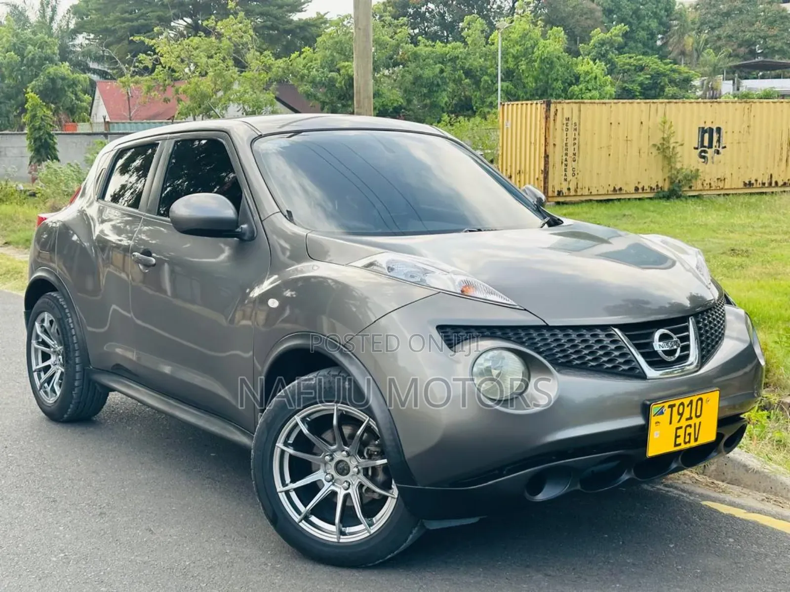 Nissan Juke 2011 Gray