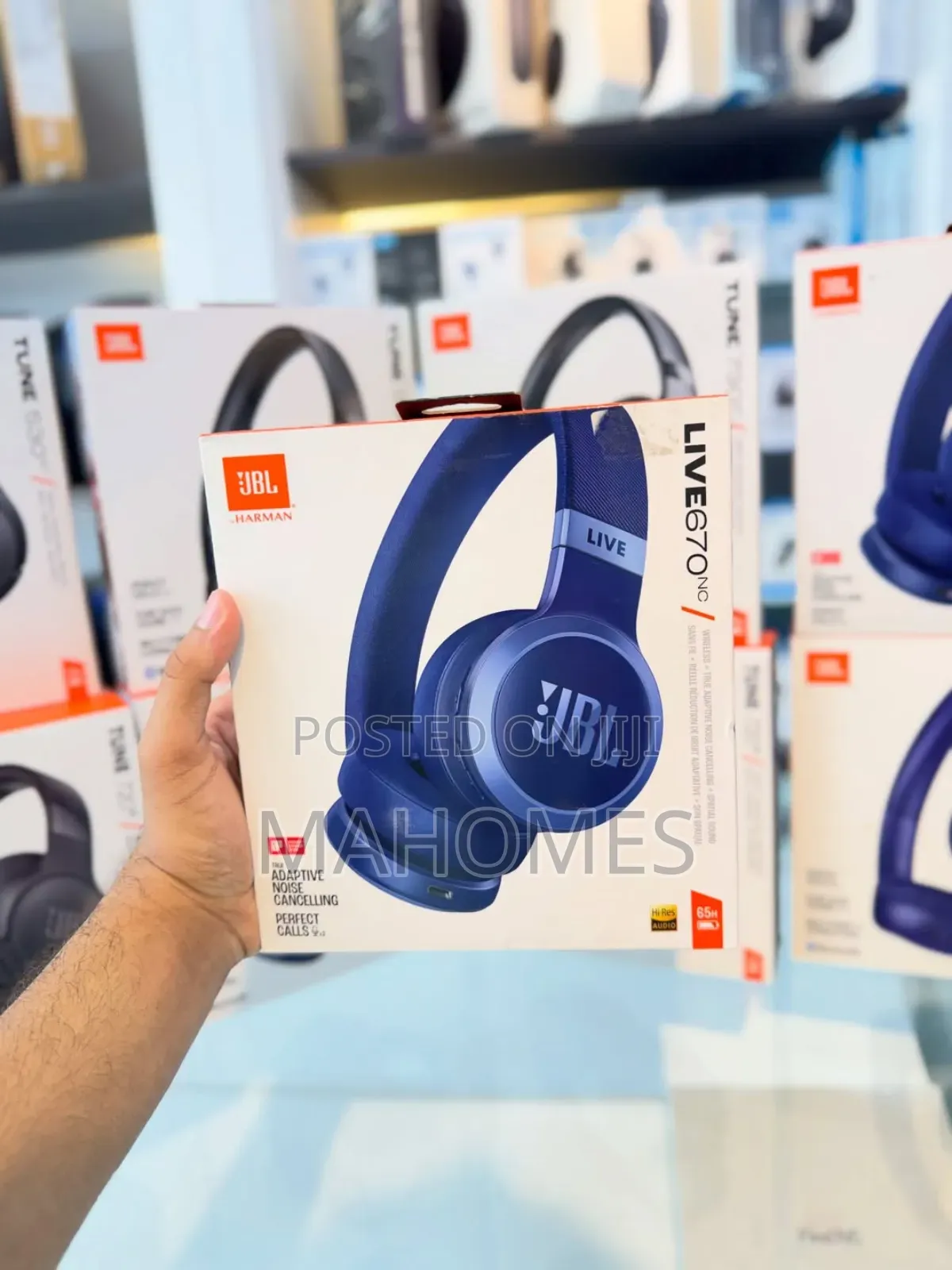 JBL Live 670 Bluetooth Headphone Smart Sound for Smart Listeners
