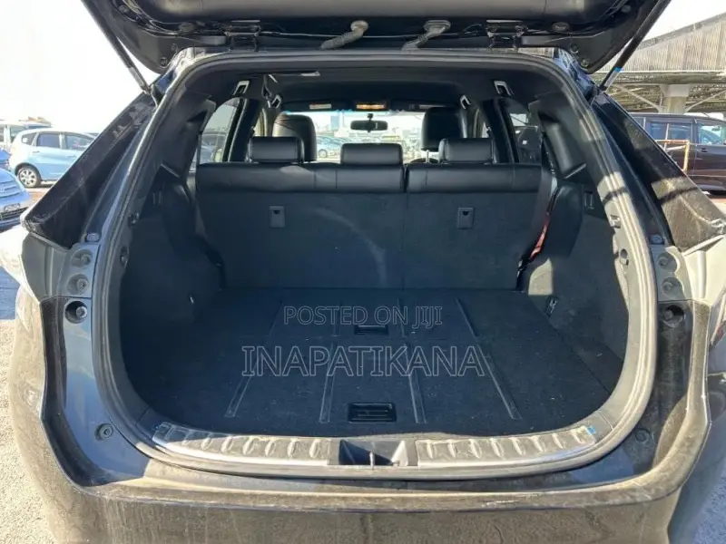 Toyota Harrier 2.0 2016 Black
