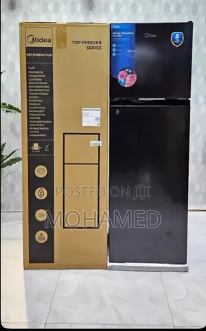 Midea Fridge 173l – Black (Top Freezer).