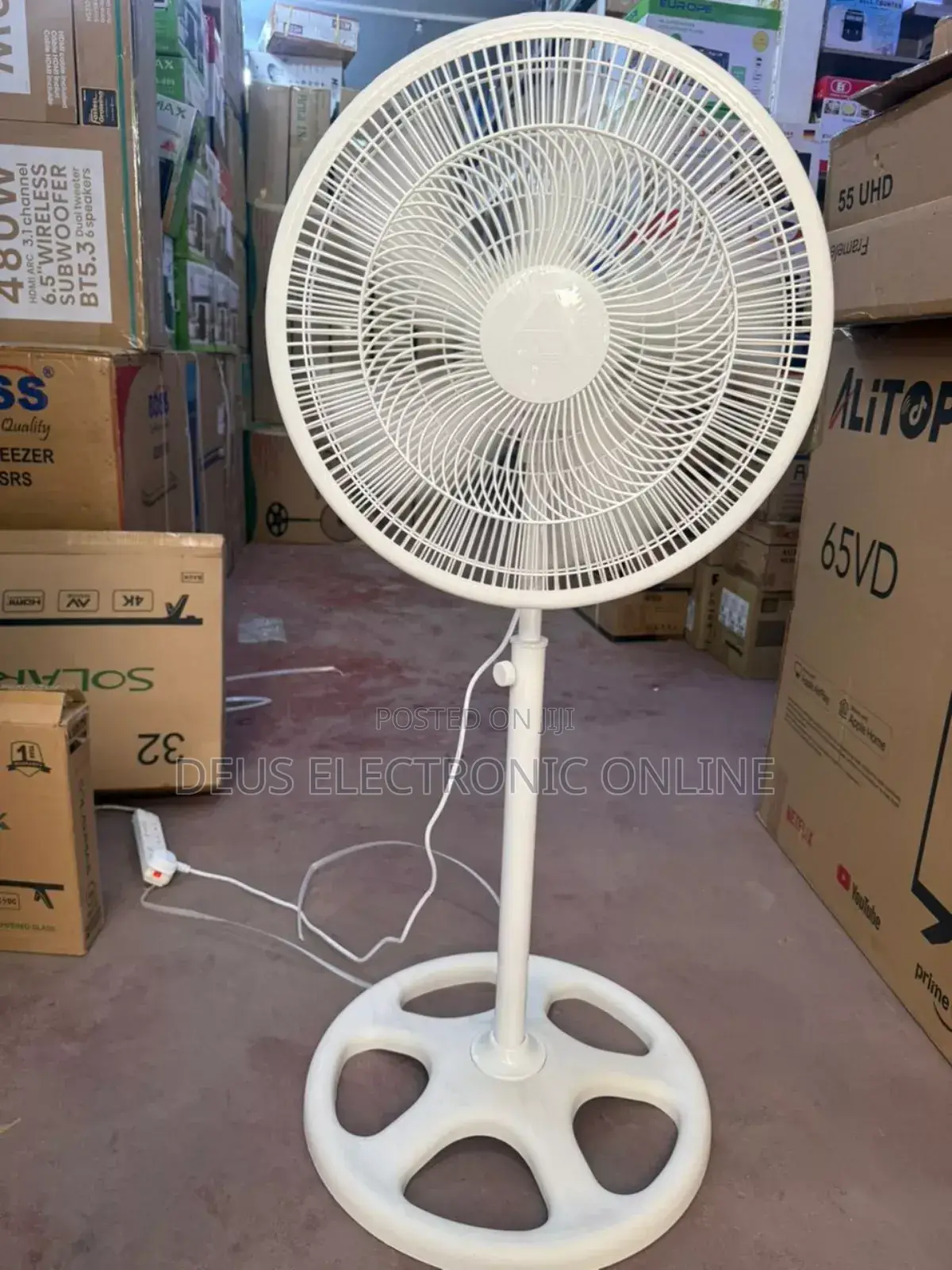 Arita Fan Nyeupe Size 18