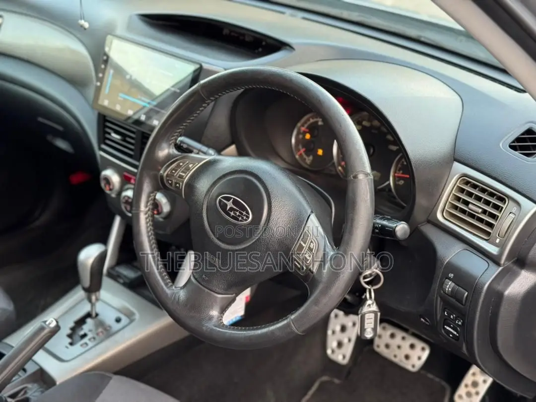 Subaru Forester 2010 Silver