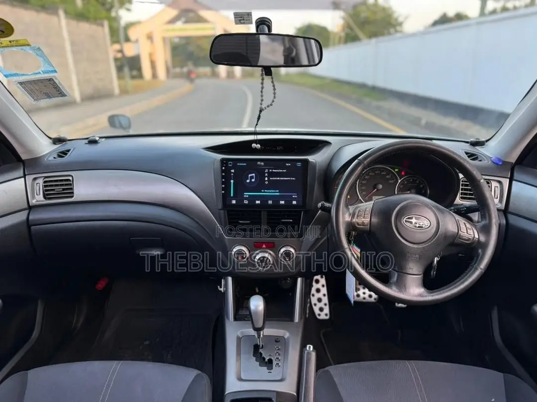 Subaru Forester 2010 Silver