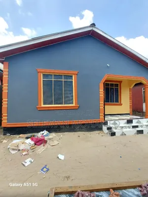 Furnished 10bdrm House in Biriani Real Estate, Charambe for sale