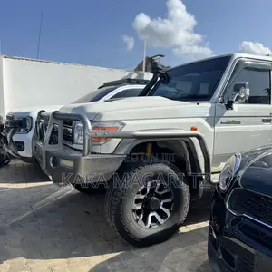 Toyota Land Cruiser 2021 White