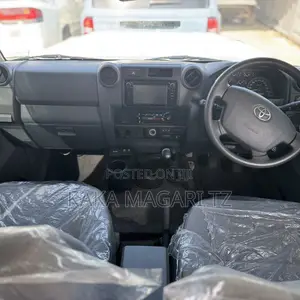 Toyota Land Cruiser 2021 White