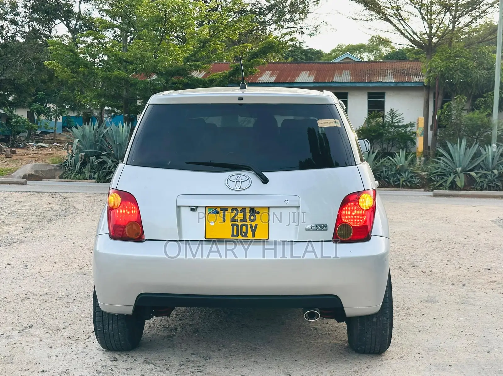 Toyota IST 2004 Silver