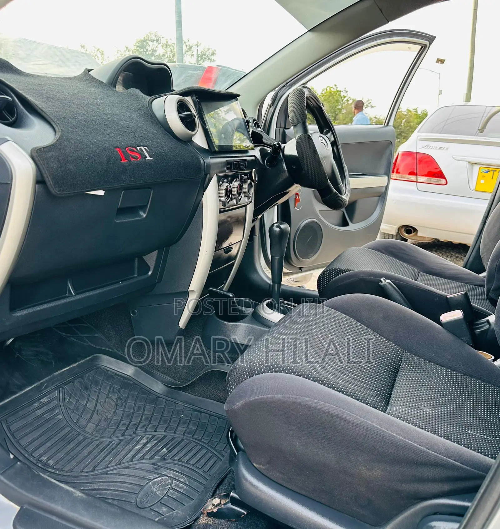 Toyota IST 2004 Silver