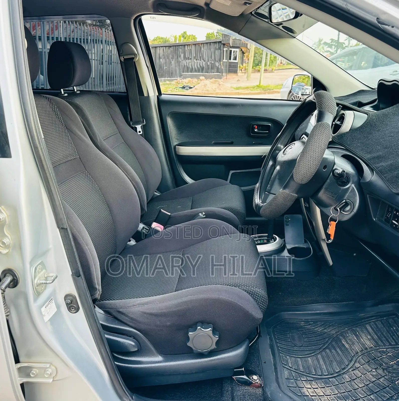 Toyota IST 2004 Silver