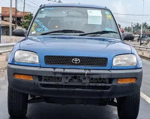 Toyota RAV4 1996 Blue