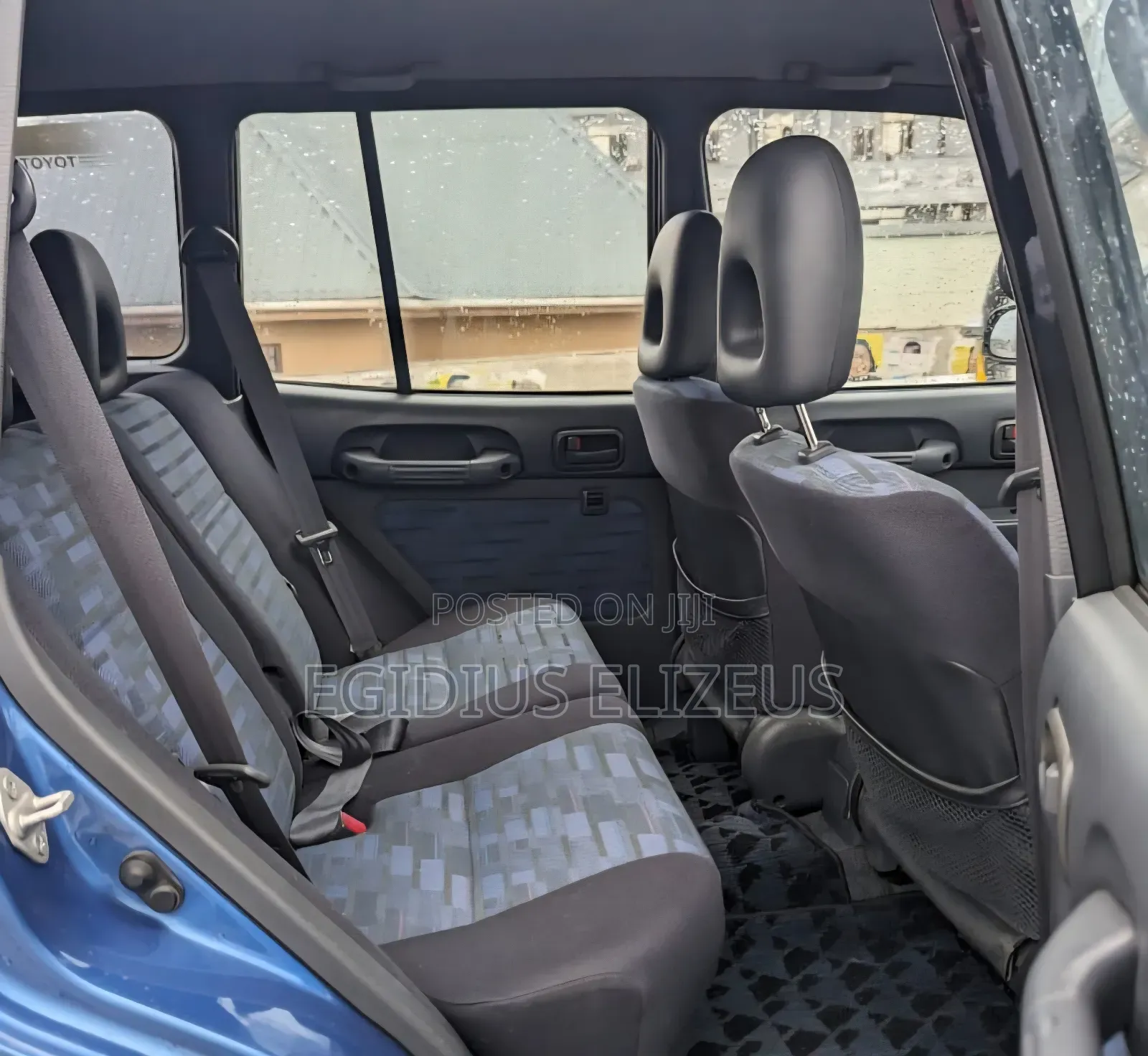 Toyota RAV4 1996 Blue