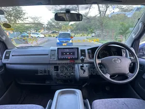 Toyota HiAce 2006 Blue