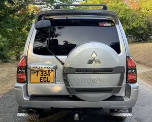 Mitsubishi Pajero Sport 2004 Silver