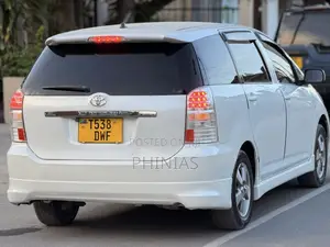Toyota Wish 2005 White