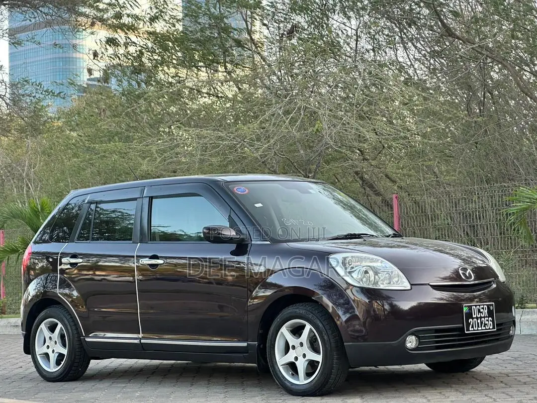 Mazda Verisa 2008 Maroon