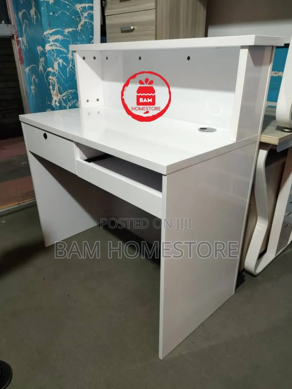 Modern Diamond Pattern Office Reception Desk - 120cm