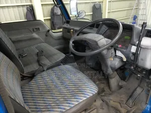 Mitsubishi Canter 1991 Blue