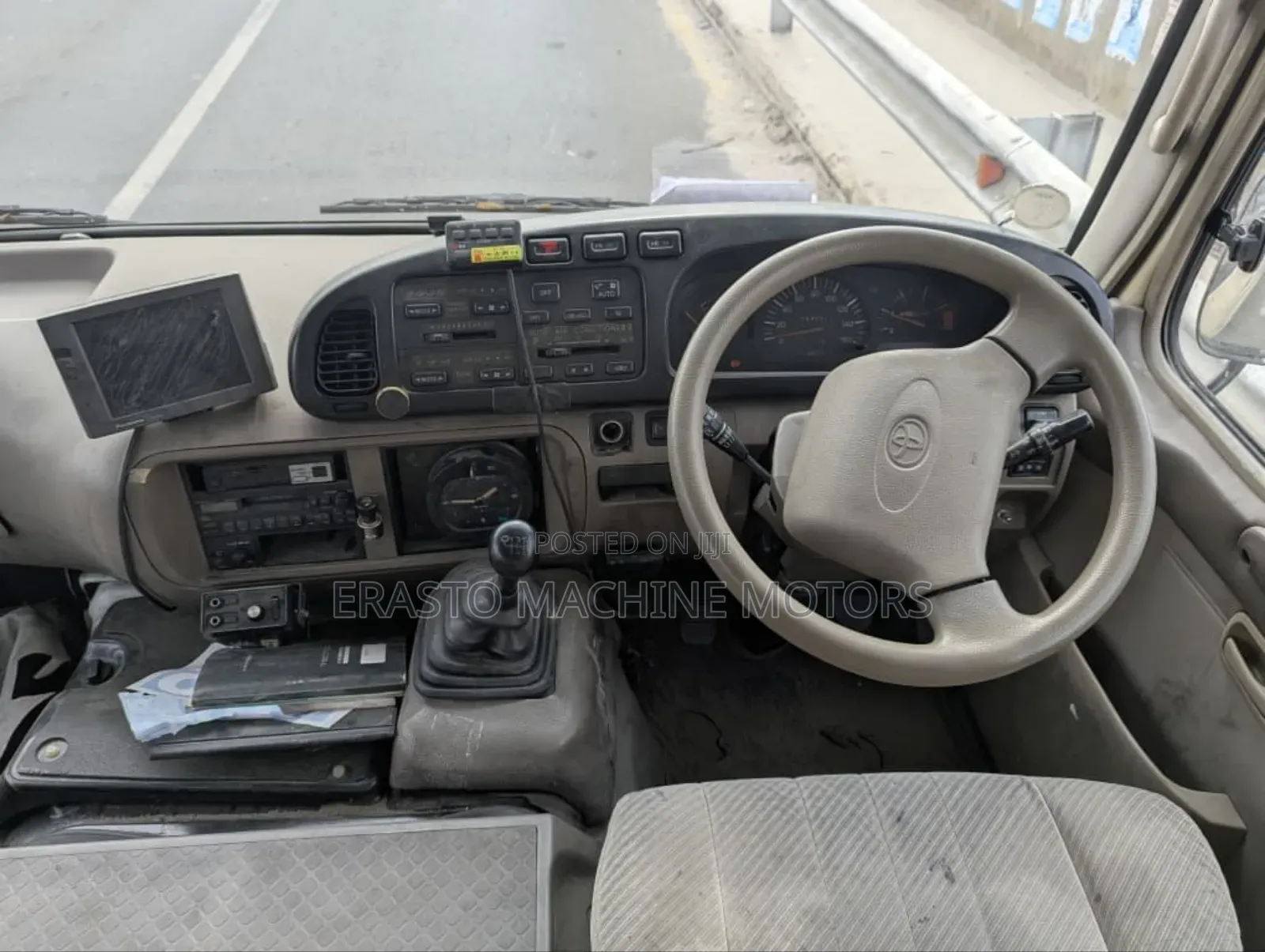 Toyota Coaster 1999 Yellow