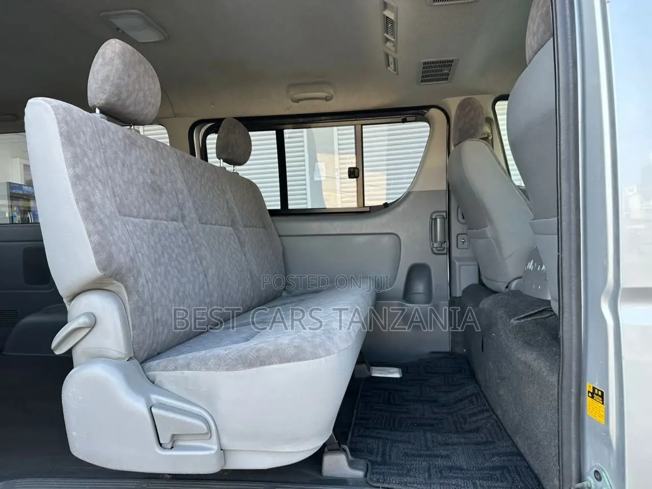 Toyota HiAce 2005 Silver