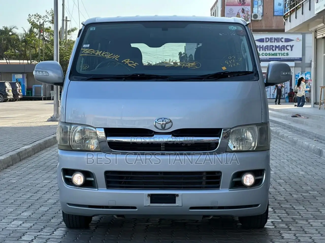 Toyota HiAce 2005 Silver