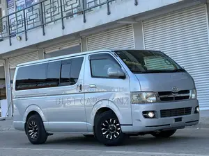 Toyota HiAce 2005 Silver
