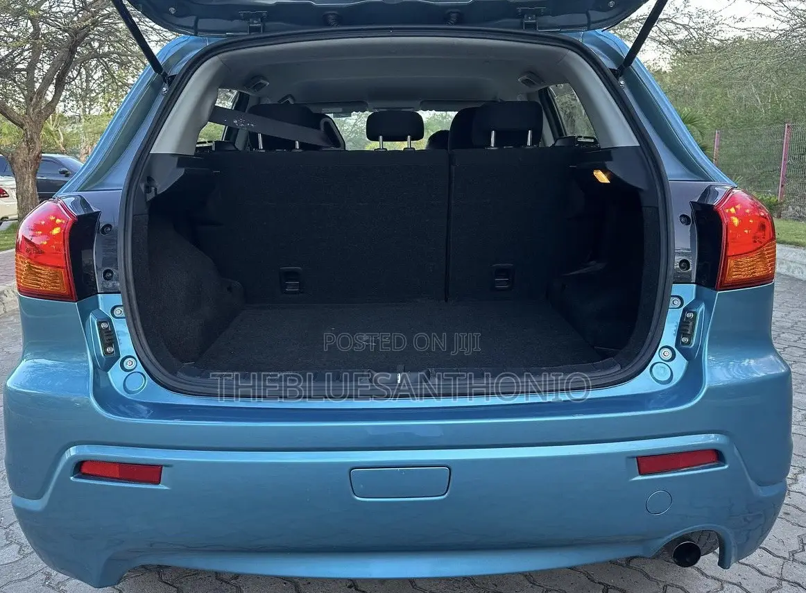 Mitsubishi RVR 2010 Blue