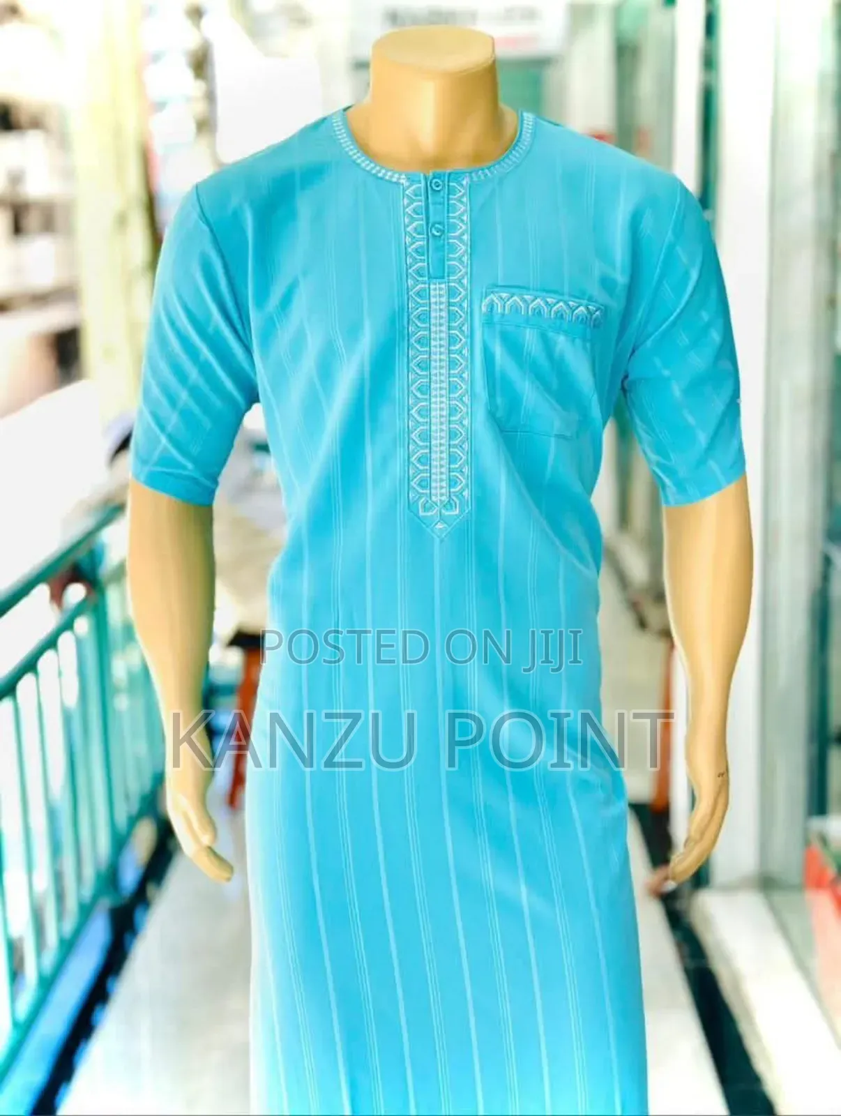 Kanzu Mikono Mifupi