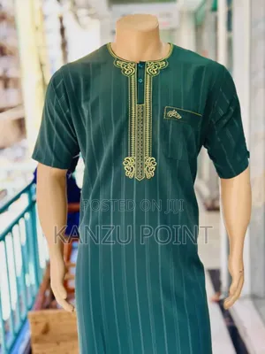 Kanzu Mikono Mifupi