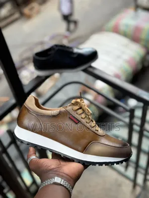 Men's Leather Sneaker Shoes Leather Graded a New and Original