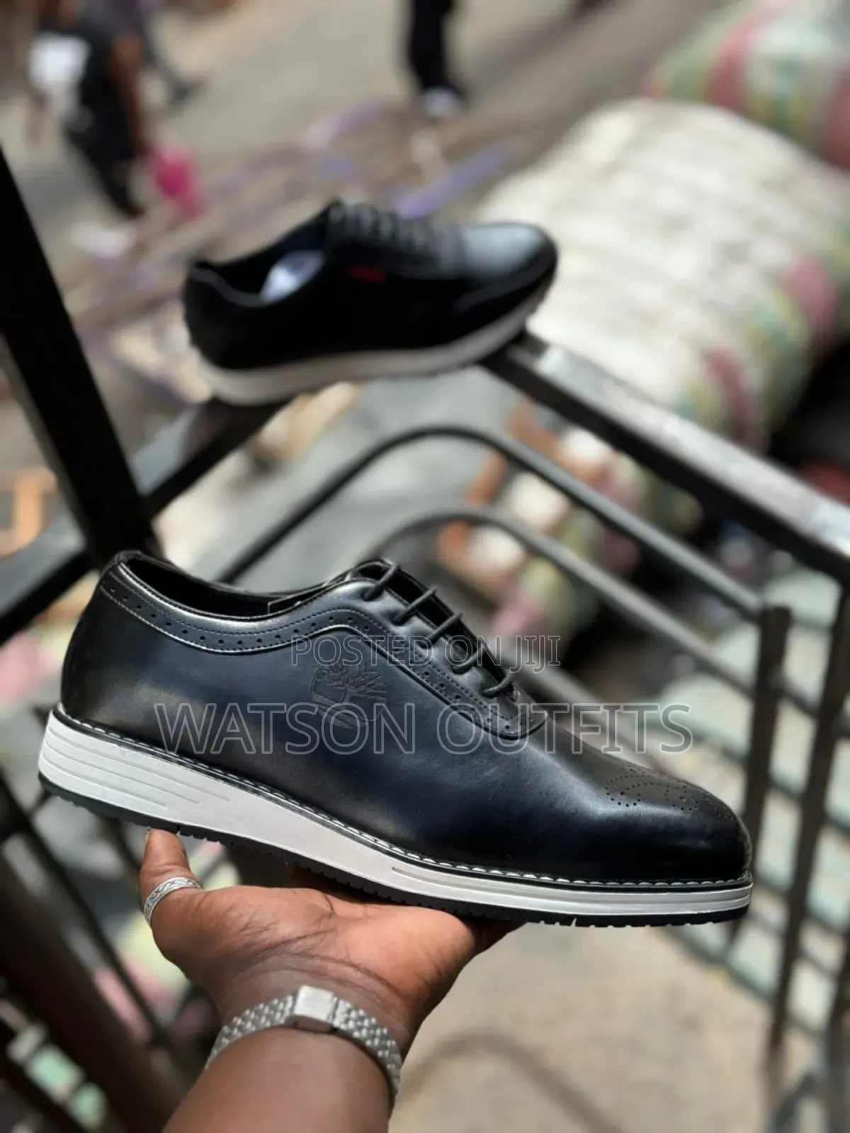 Men's Leather Sneaker Shoes Leather Graded a New and Original