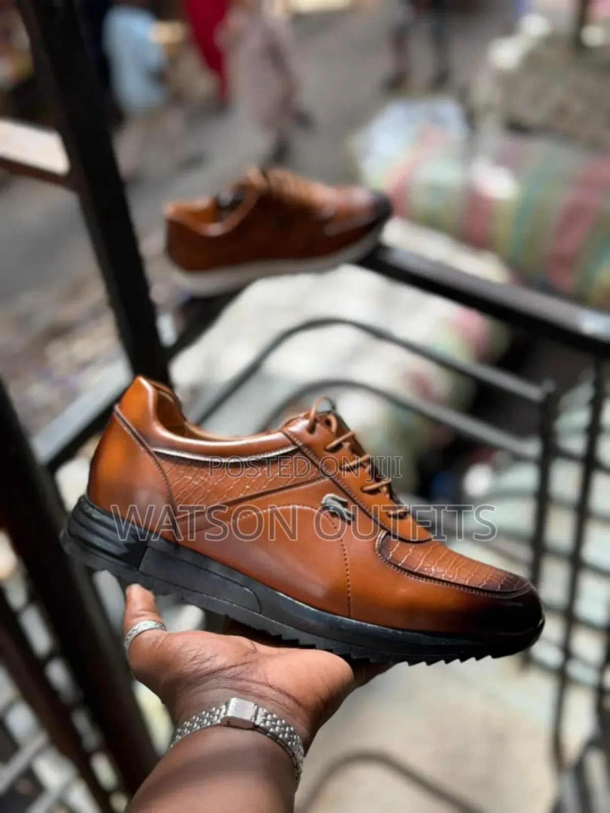 Men's Leather Sneaker Shoes Leather Graded a New and Original