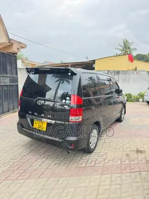 Toyota Noah 2006 Black