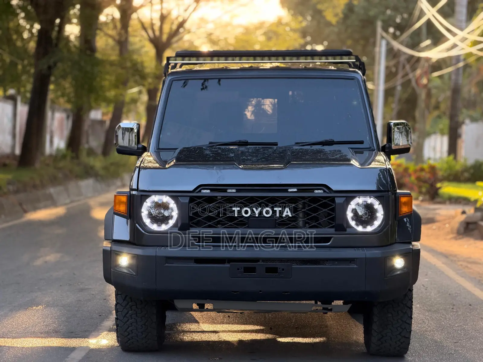Toyota Land Cruiser 2000 Black