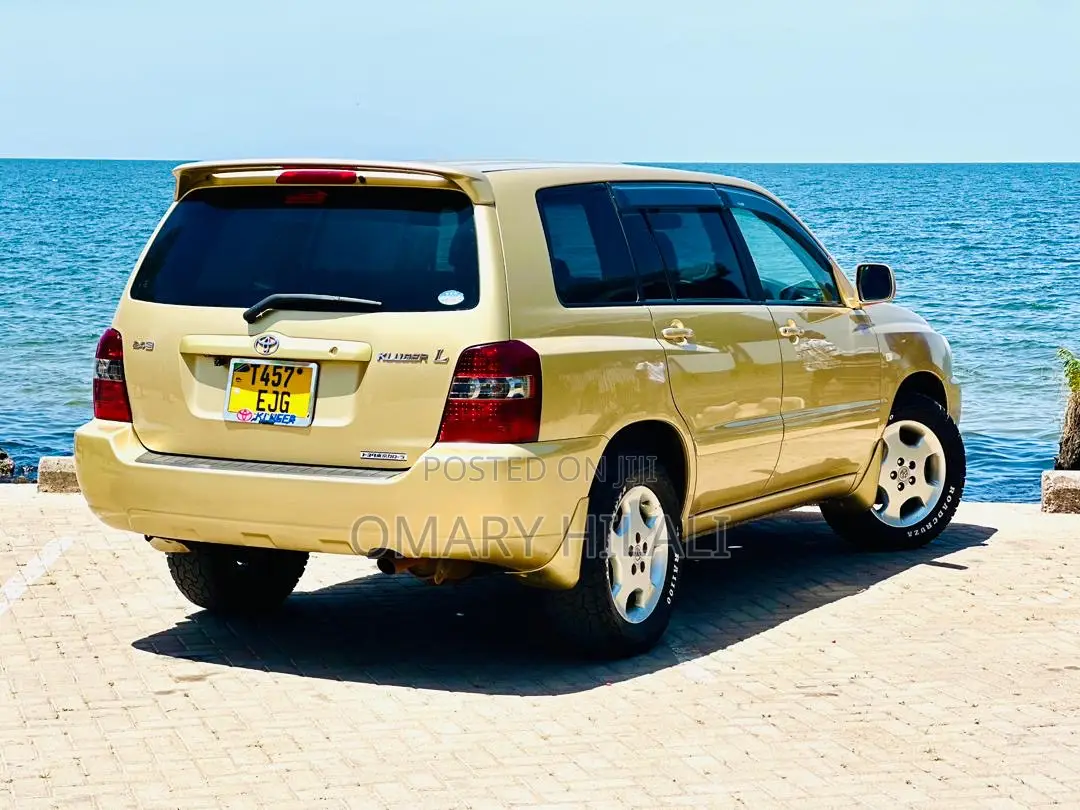 Toyota Kluger 2003 Gold