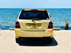 Toyota Kluger 2003 Gold