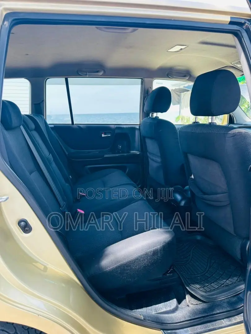 Toyota Kluger 2003 Gold