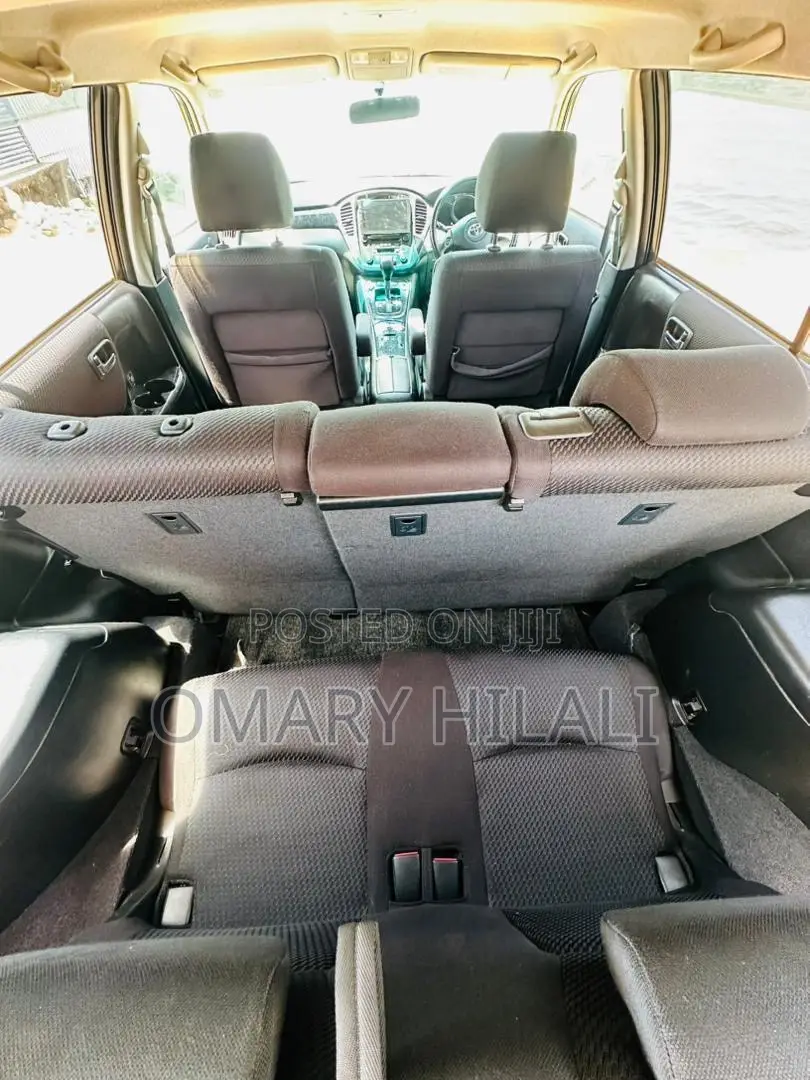 Toyota Kluger 2003 Gold