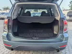 Subaru Forester 2.5X Premium 2010 Gray