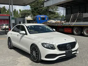 Mercedes-Benz E200 2017 White