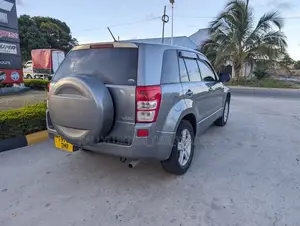 Suzuki Escudo 2005 Gray