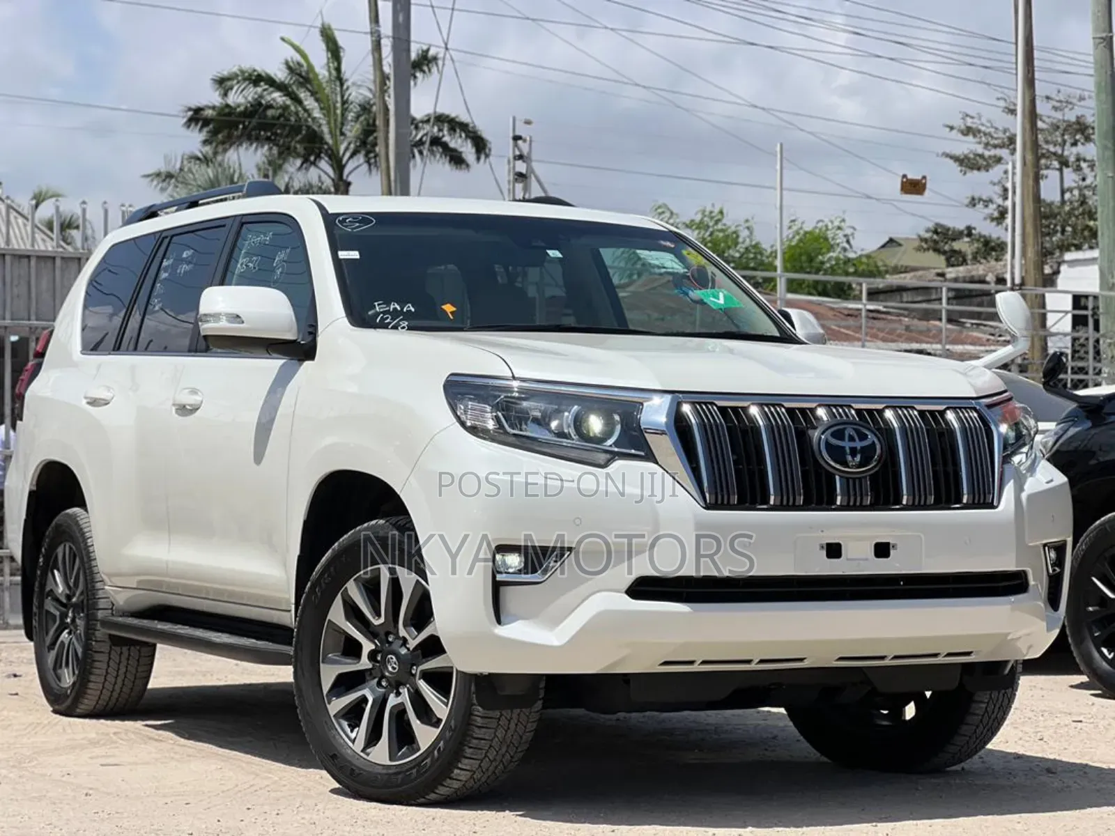 Toyota Land Cruiser Prado 2022 White