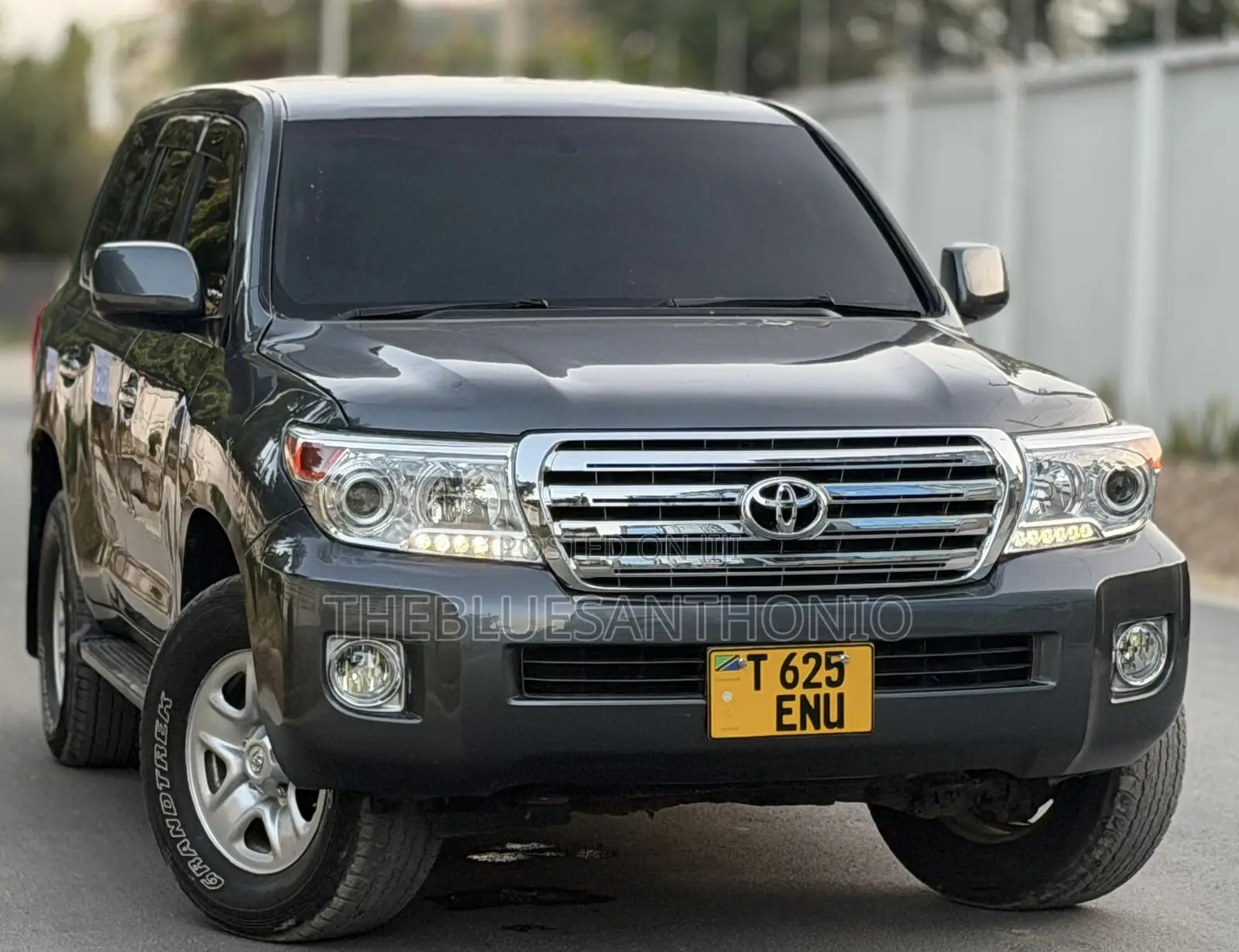 Toyota Land Cruiser 2013 Gray