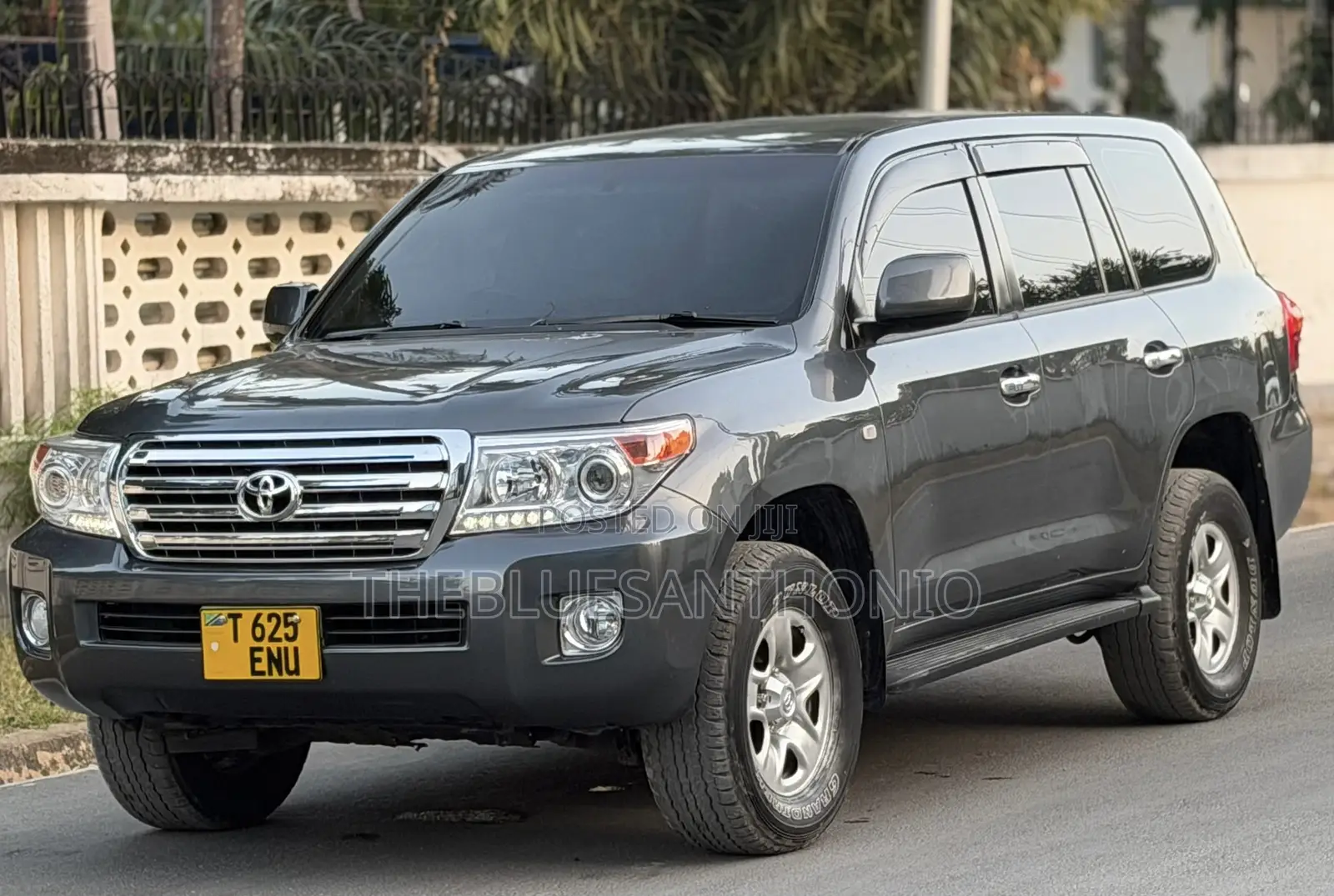 Toyota Land Cruiser 2013 Gray